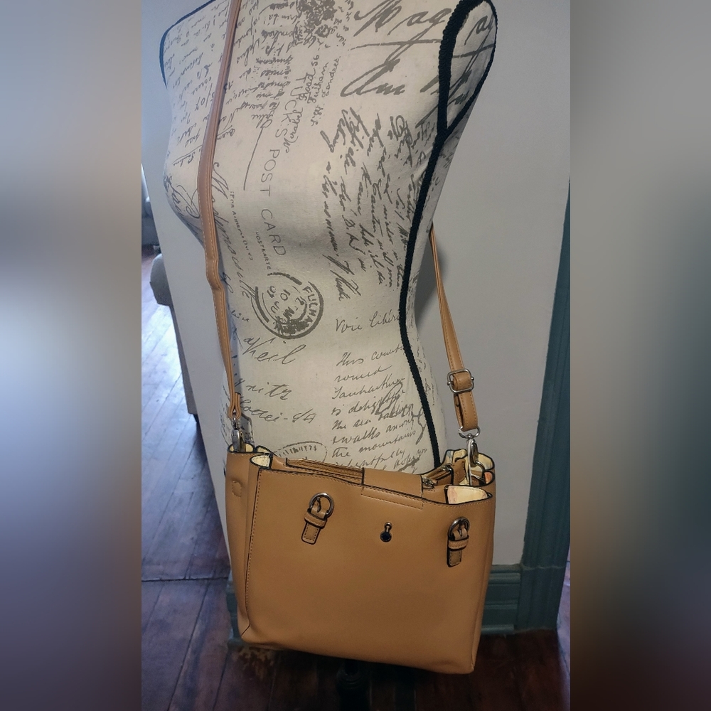 Shoulder bag